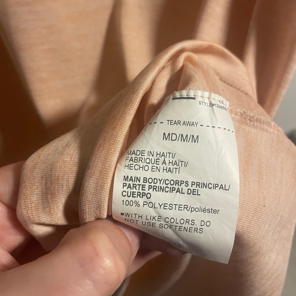 Under Armour Women's Heather Peach V-Neck Lightweight Heat Gear Loose Fit Top, M - Picture 6 of 9